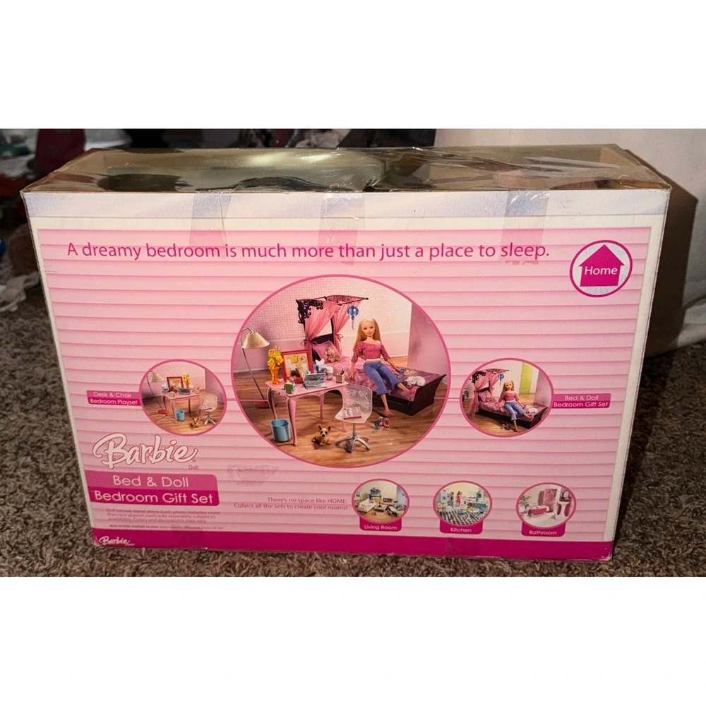 Mattel- Barbie HOME Bed & Doll Bedroom Gift Set (NWT) Vintage